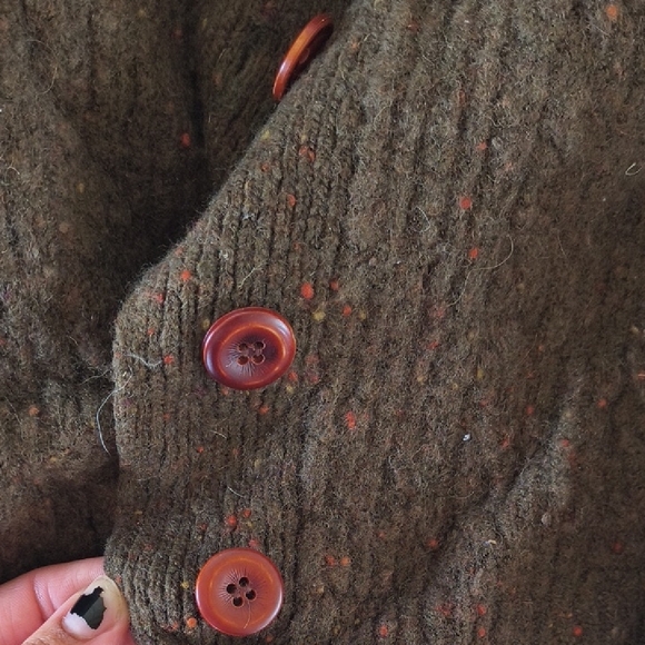 Green Button-Up Cardigan - Picture 3 of 3